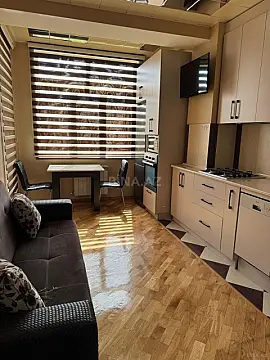 Kirayə verilir 2 otaqlı mənzil 100 m²