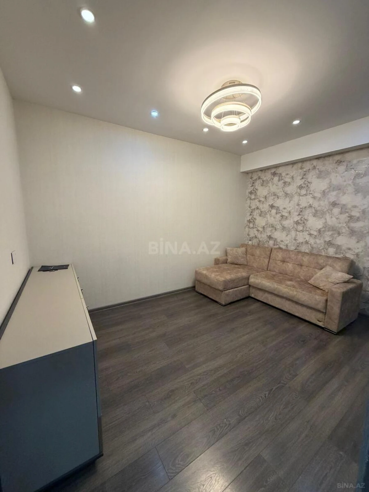 Satılır 2 otaqlı mənzil 55 m²