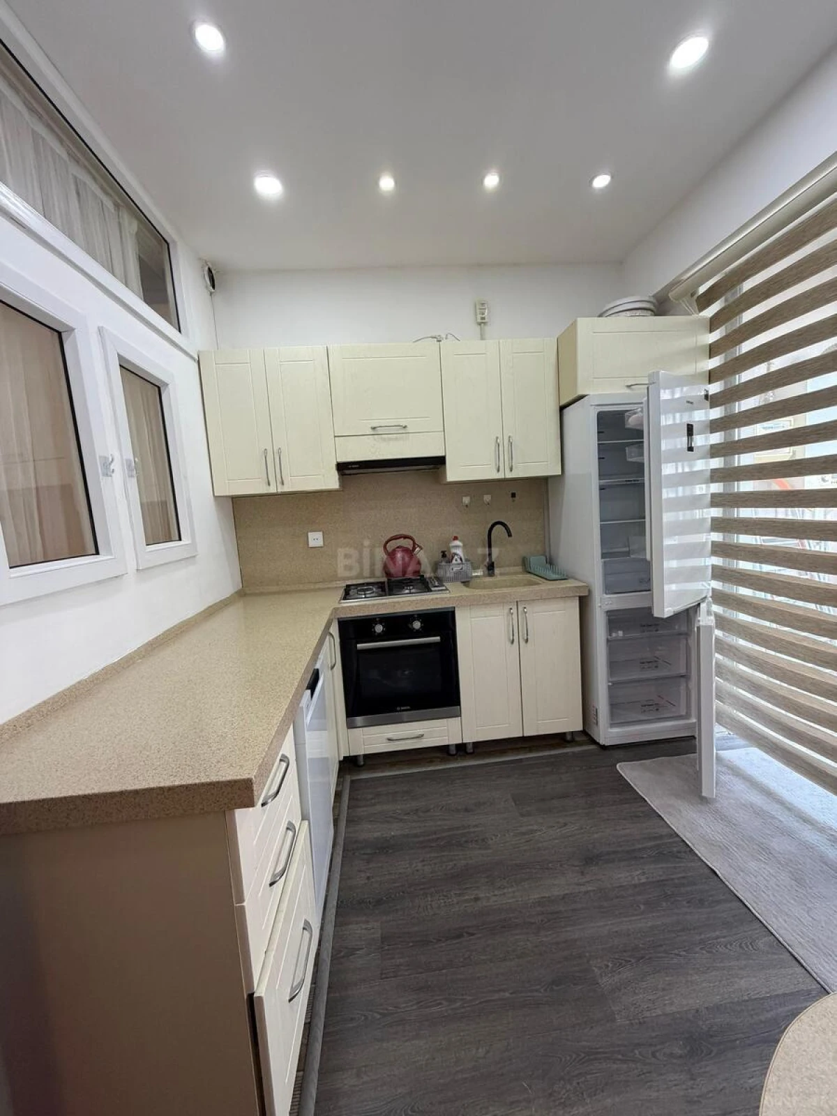 Satılır 2 otaqlı mənzil 55 m²