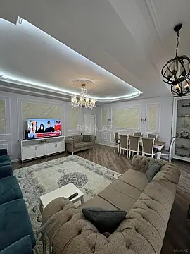 Satılır 4 otaqlı mənzil 180 m²