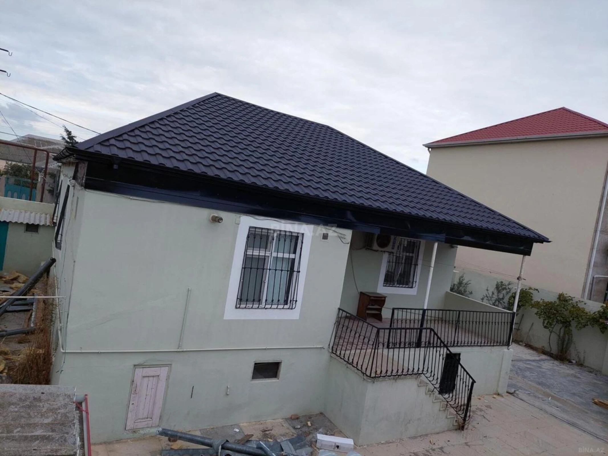 Satılır 4 otaqlı həyət evi 140 m²