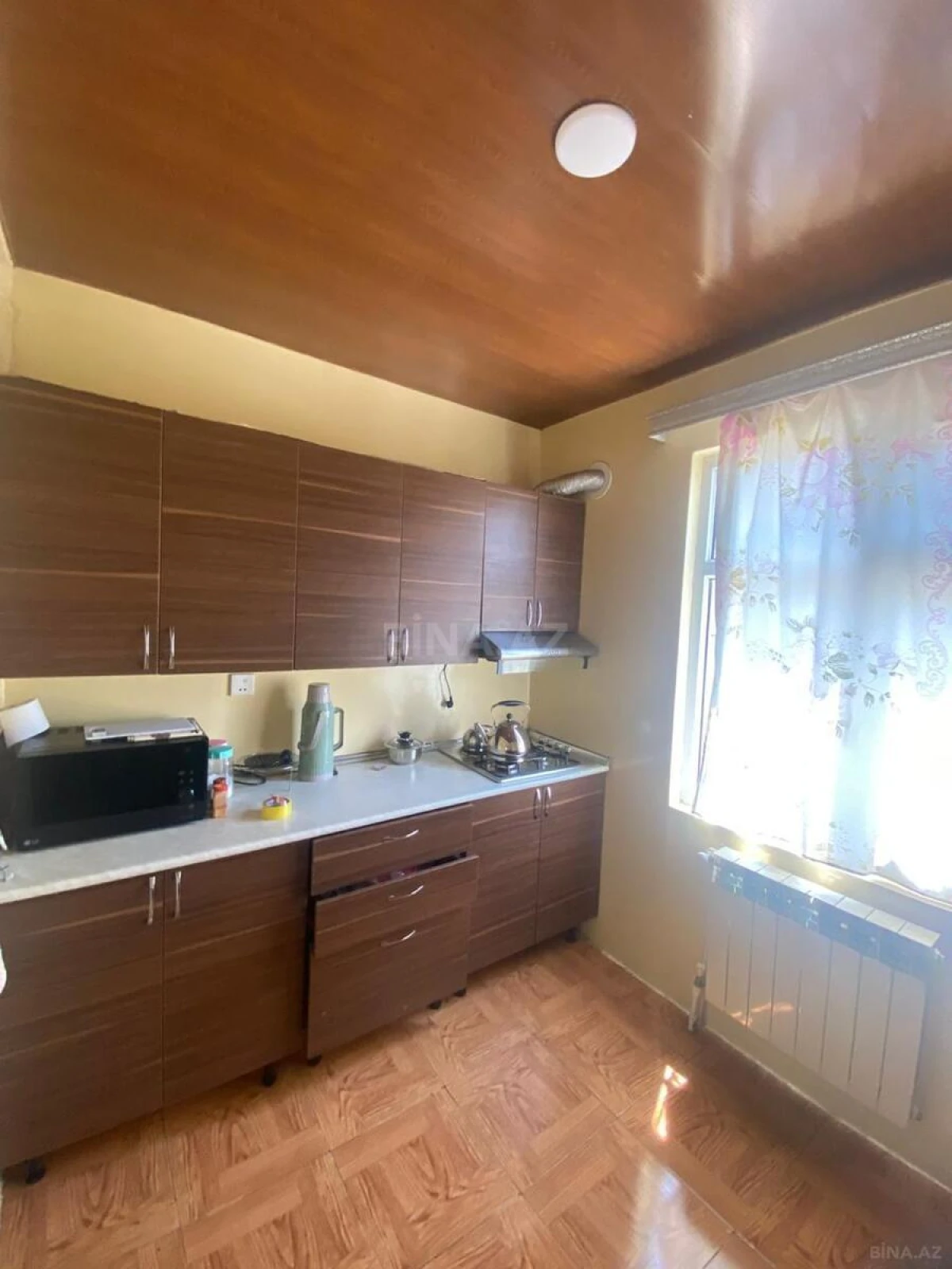 Satılır 4 otaqlı həyət evi 140 m²