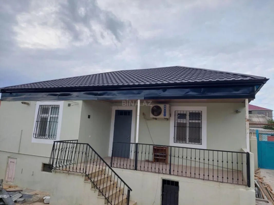 Satılır 4 otaqlı həyət evi 140 m²