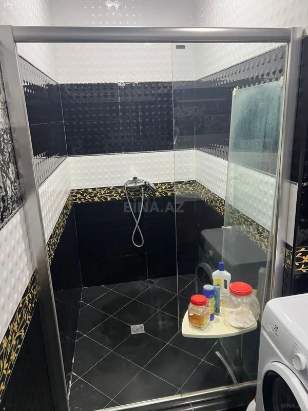 Satılır 4 otaqlı mənzil 200 m²