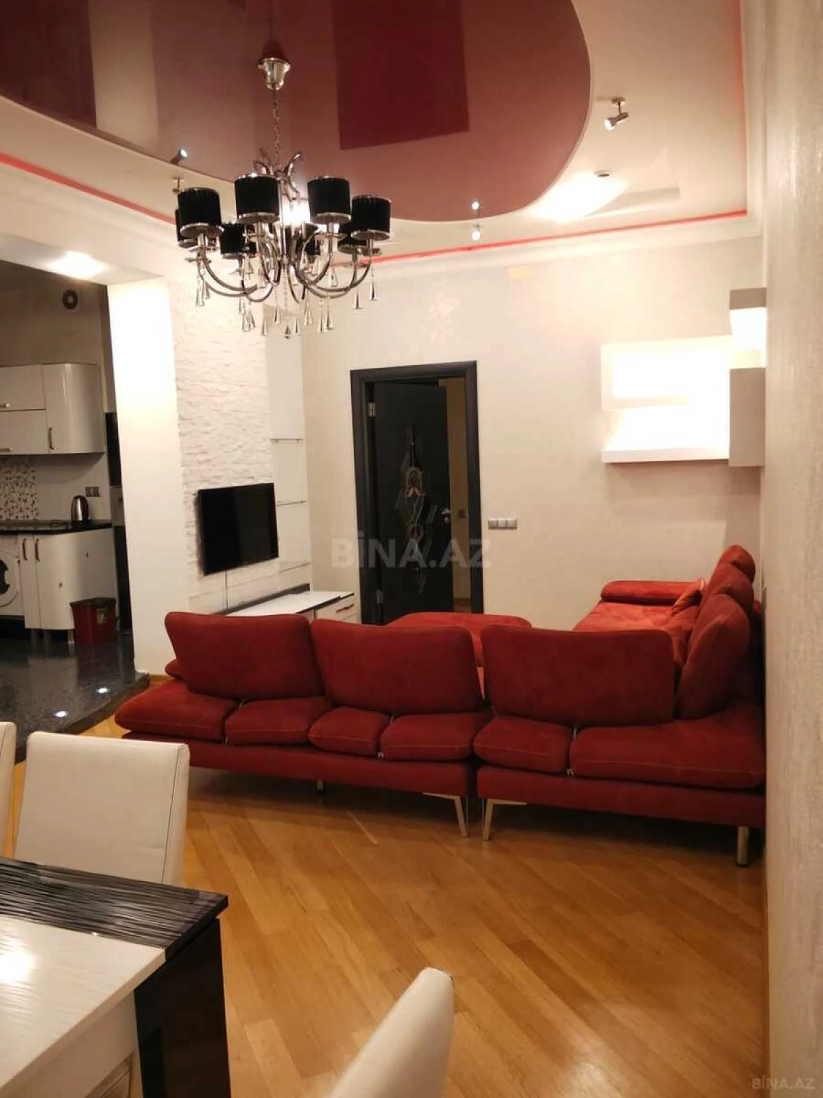 Kirayə verilir 3 otaqlı mənzil 115 m²