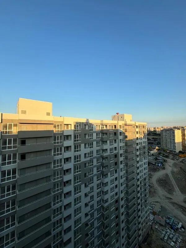Satılır 3 otaqlı mənzil 95.5 m²
