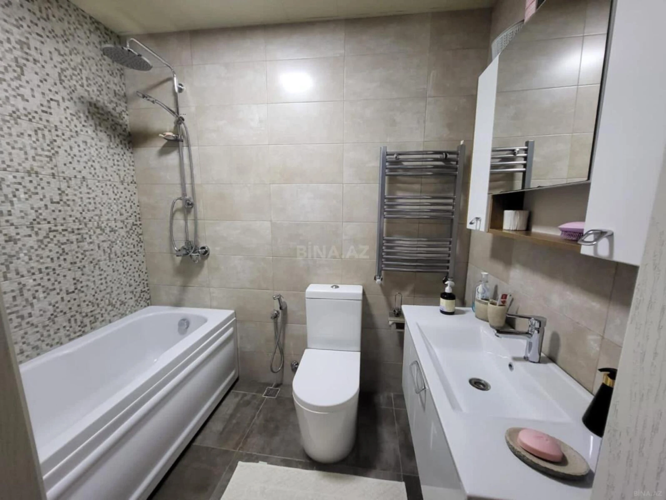 Satılır 3 otaqlı mənzil 95.5 m²