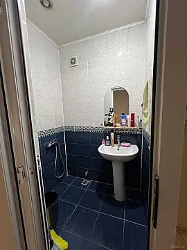 Kirayə verilir 2 otaqlı mənzil 67 m²