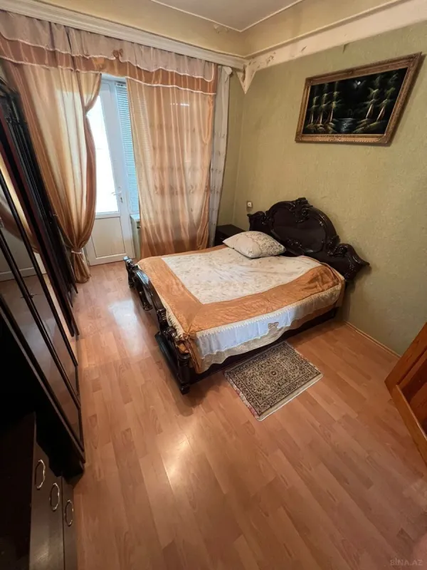 Kirayə verilir 2 otaqlı mənzil 67 m²