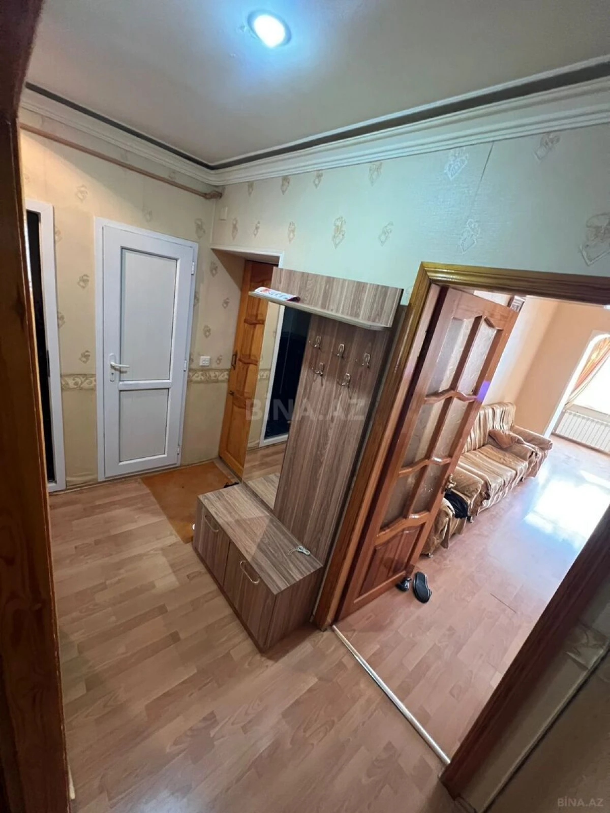 Kirayə verilir 2 otaqlı mənzil 67 m²