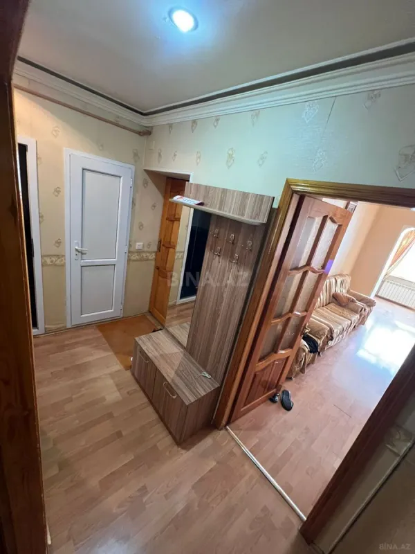 Kirayə verilir 2 otaqlı mənzil 67 m²