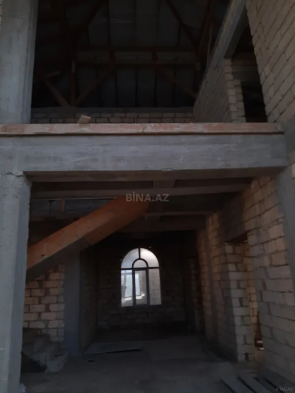 Satılır 10 otaqlı həyət evi 436 m²
