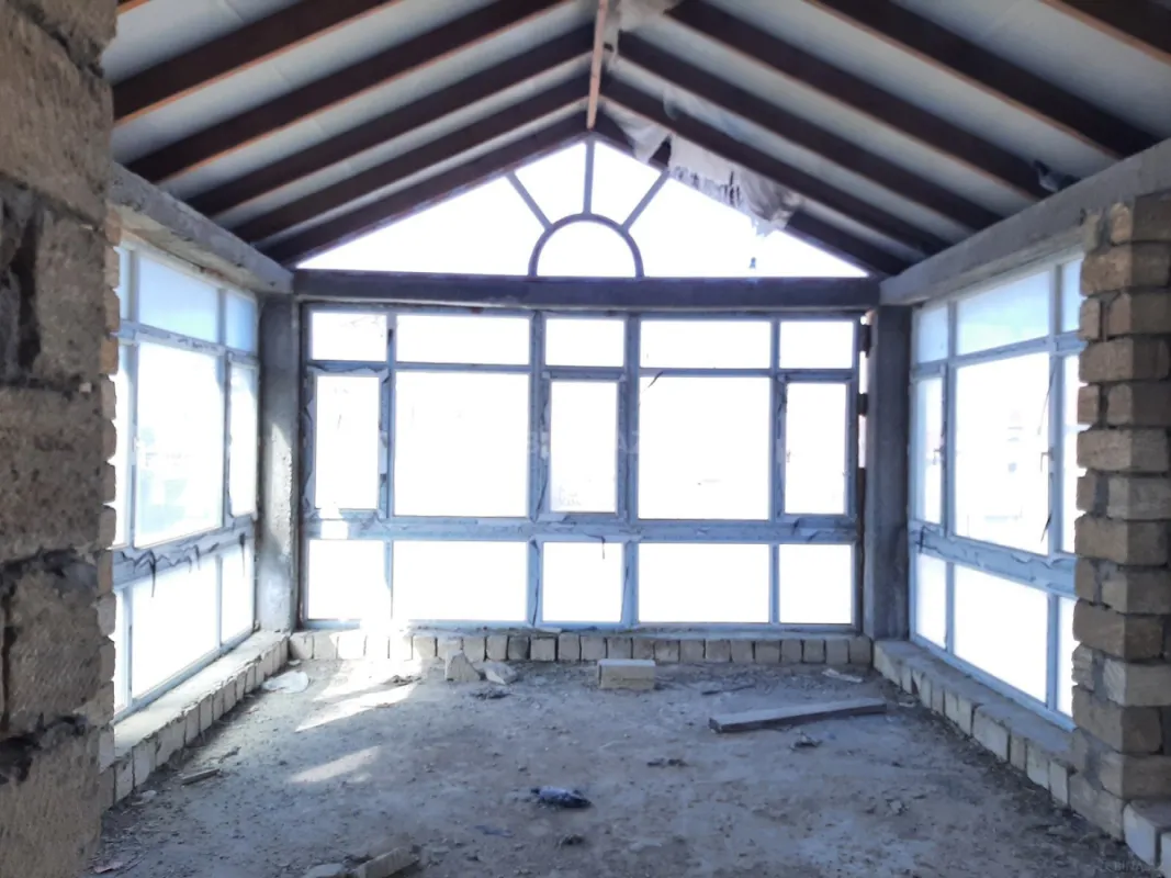 Satılır 10 otaqlı həyət evi 436 m²