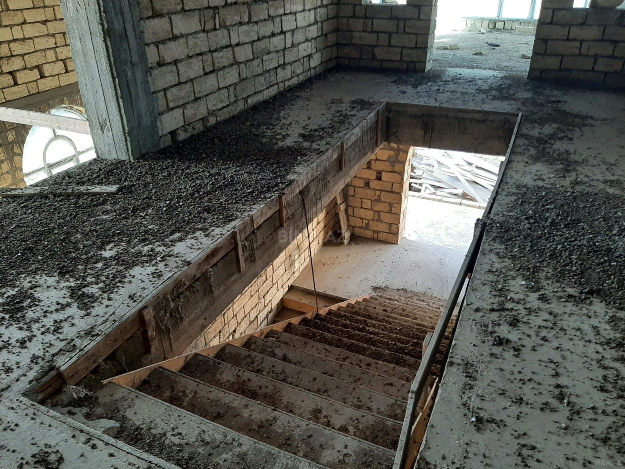 Satılır 10 otaqlı həyət evi 436 m²