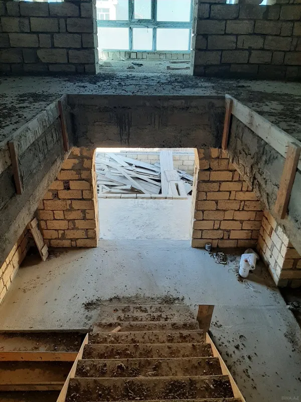 Satılır 10 otaqlı həyət evi 436 m²