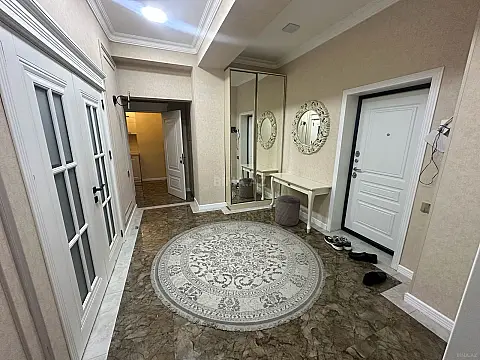 Kirayə verilir 3 otaqlı mənzil 110 m²