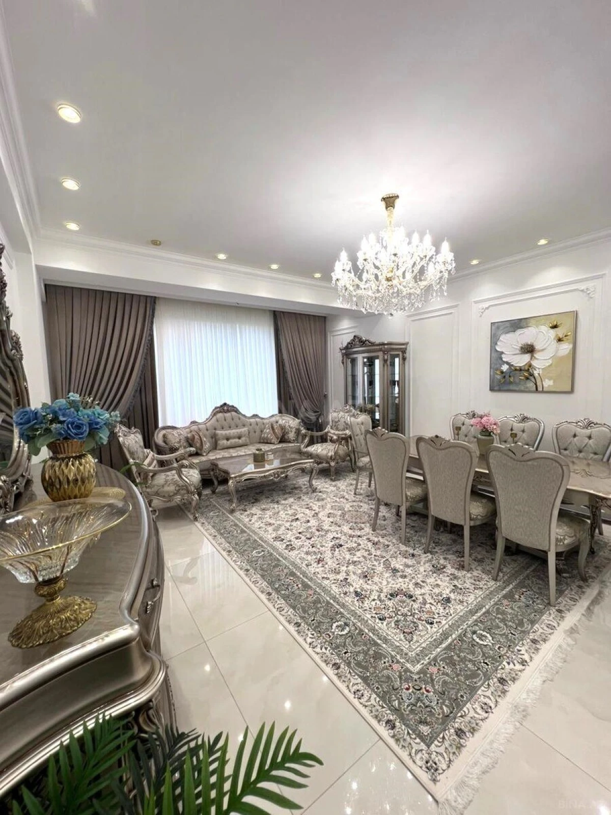 Satılır 3 otaqlı mənzil 147 m²