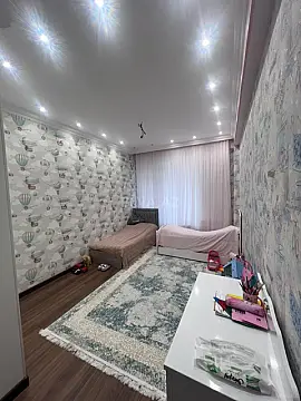 Satılır 3 otaqlı mənzil 147 m²
