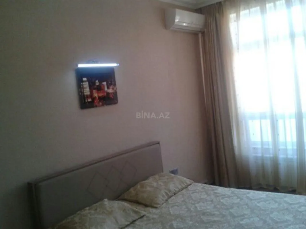 Satılır 2 otaqlı mənzil 72 m²