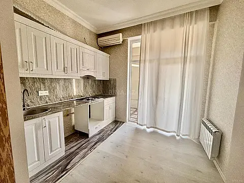 Kirayə verilir 3 otaqlı ofis 90 m²