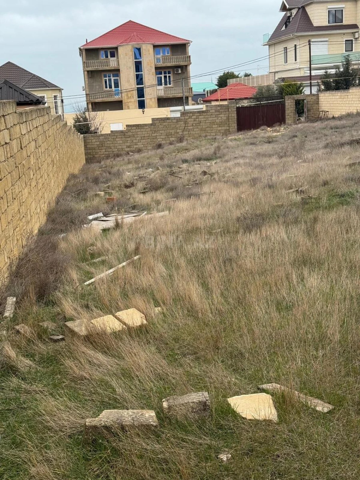 Satılır torpaq sahəsi 12 m²