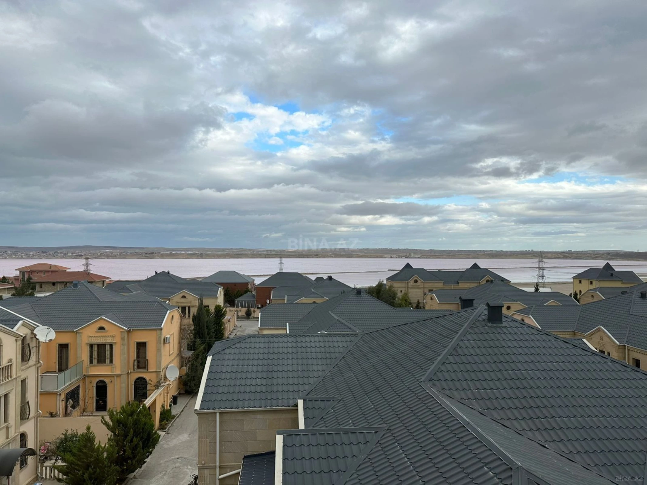 Kirayə verilir 2 otaqlı mənzil 54 m²