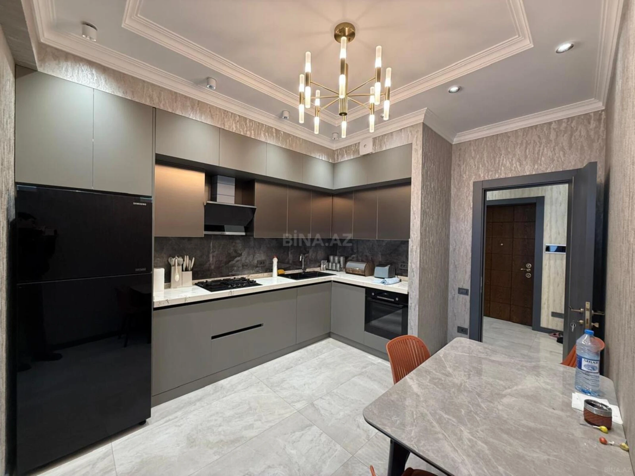 Satılır 2 otaqlı mənzil 75 m²