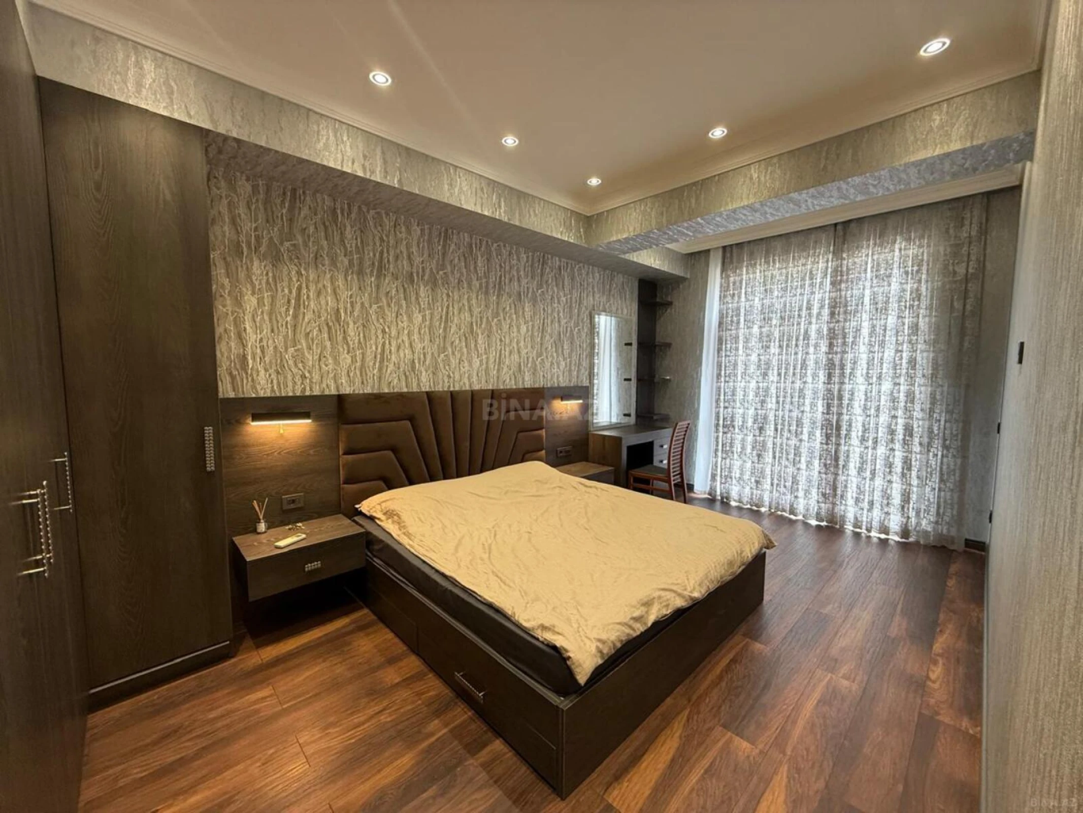 Satılır 2 otaqlı mənzil 75 m²