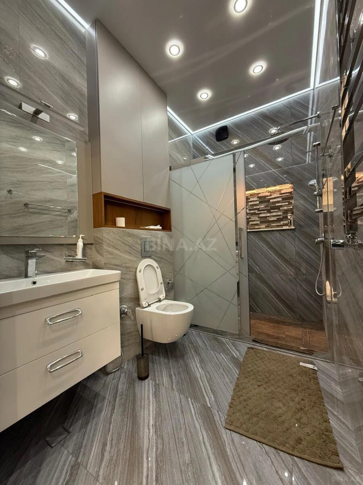 Satılır 2 otaqlı mənzil 75 m²