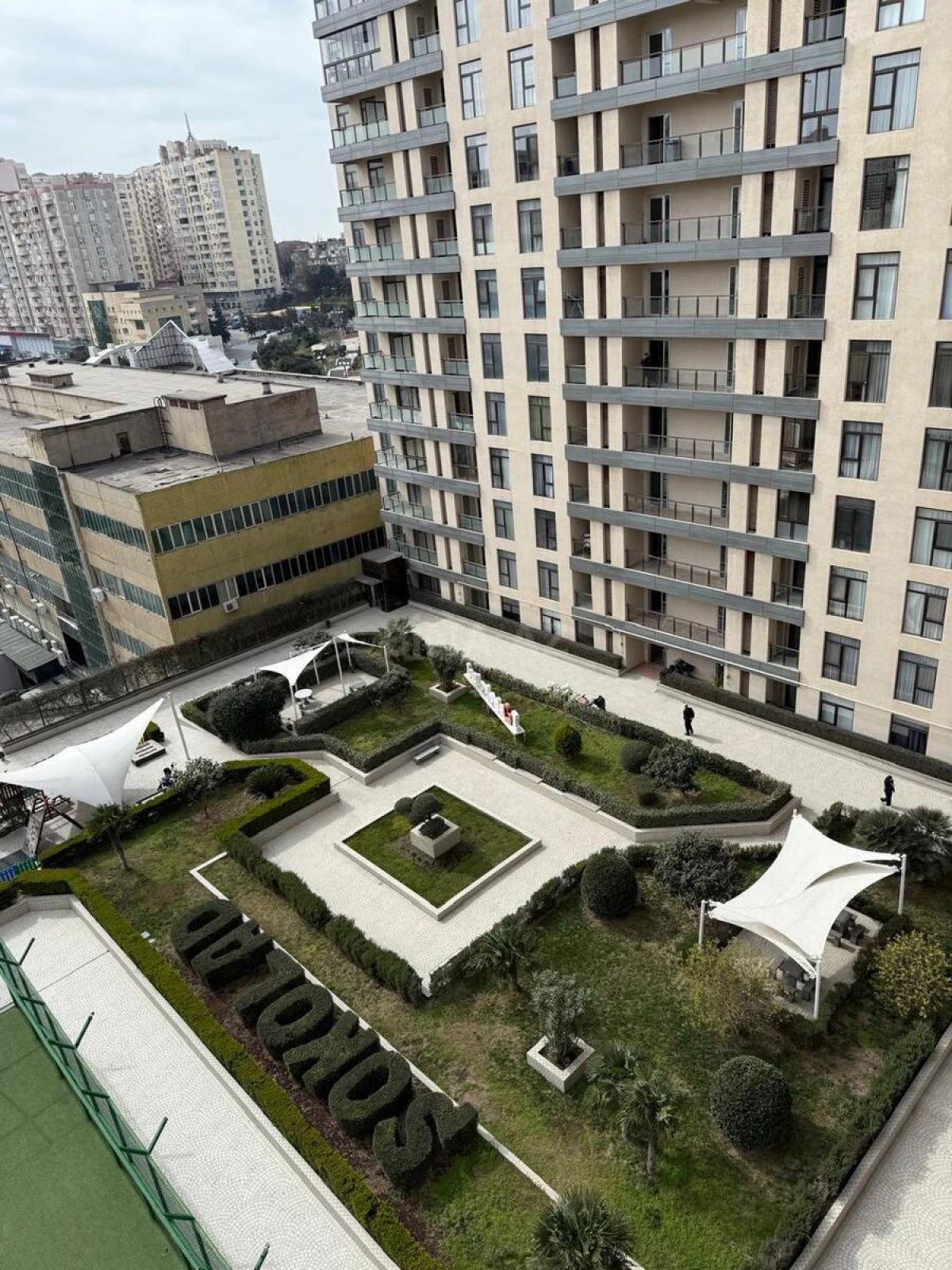 Satılır 2 otaqlı mənzil 75 m²