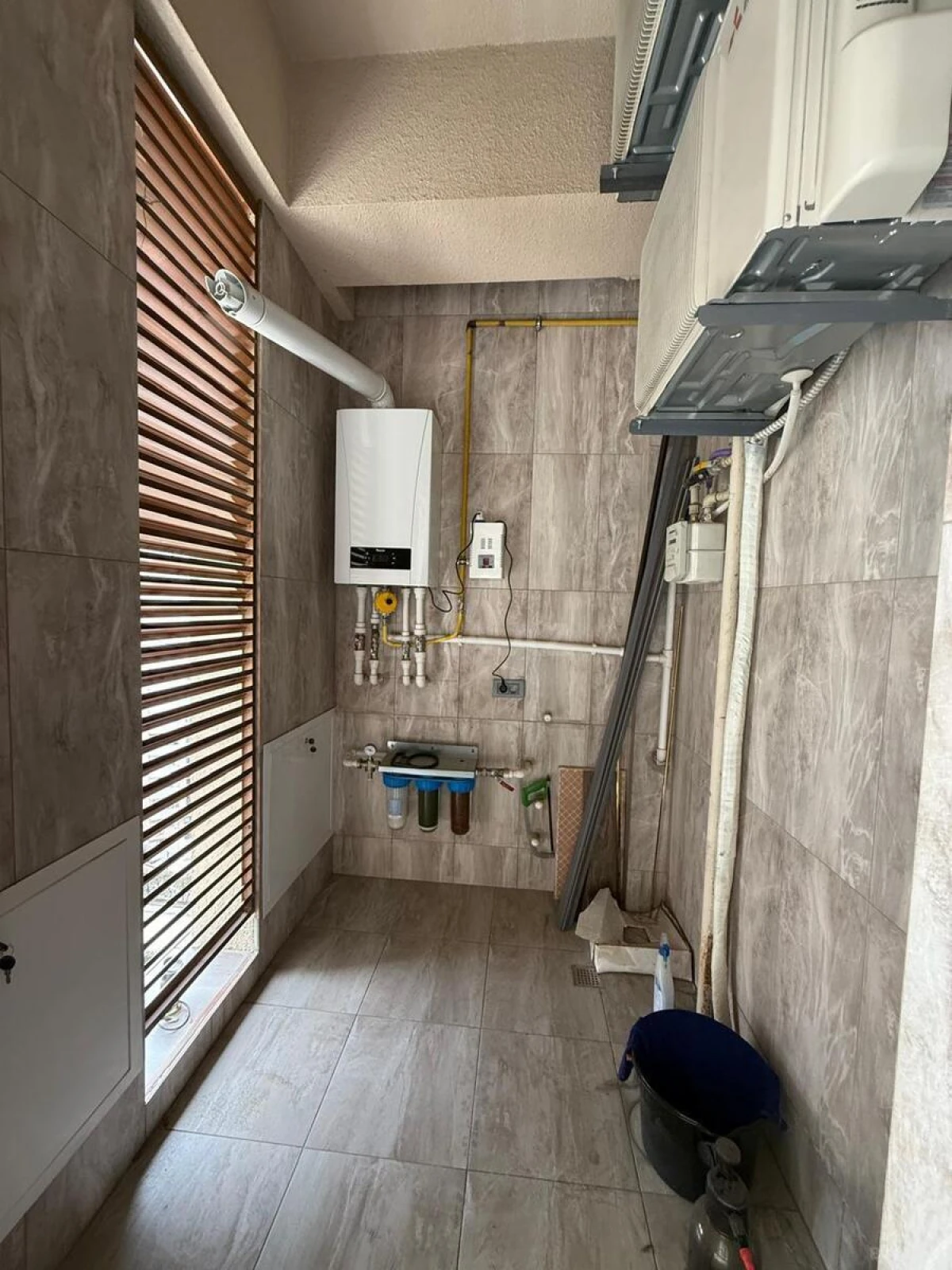 Satılır 2 otaqlı mənzil 75 m²