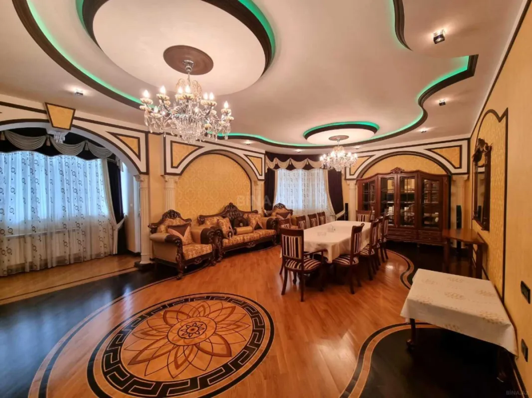 Kirayə verilir 4 otaqlı mənzil 210 m²