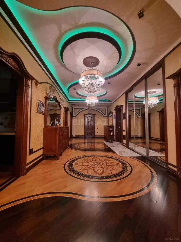 Kirayə verilir 4 otaqlı mənzil 210 m²