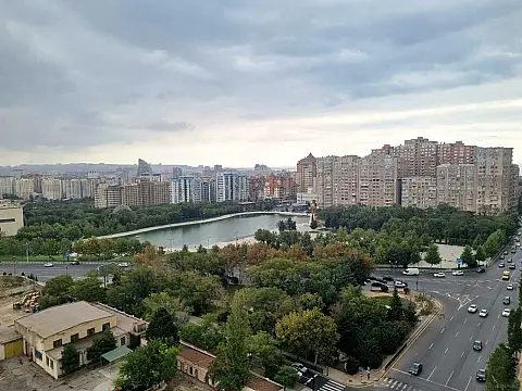 Kirayə verilir 4 otaqlı mənzil 210 m²