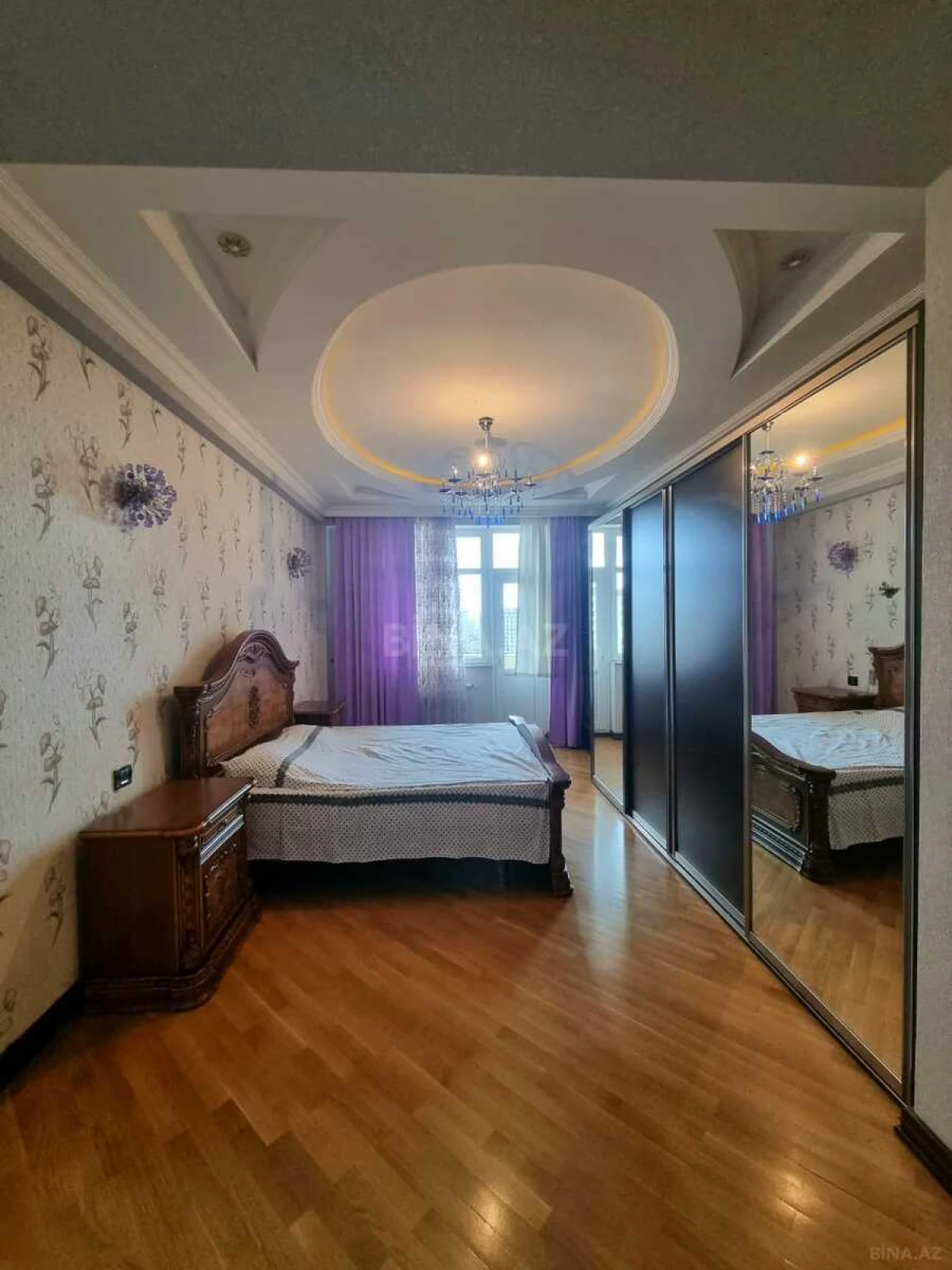 Kirayə verilir 4 otaqlı mənzil 210 m²