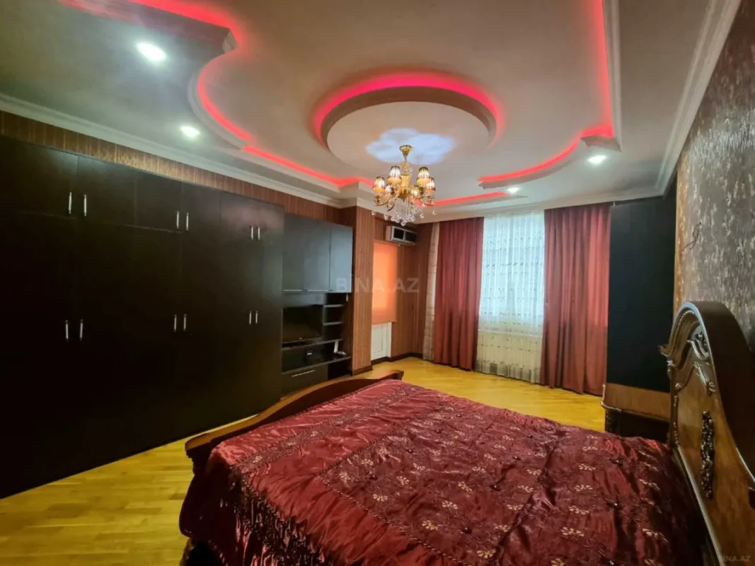 Kirayə verilir 4 otaqlı mənzil 210 m²