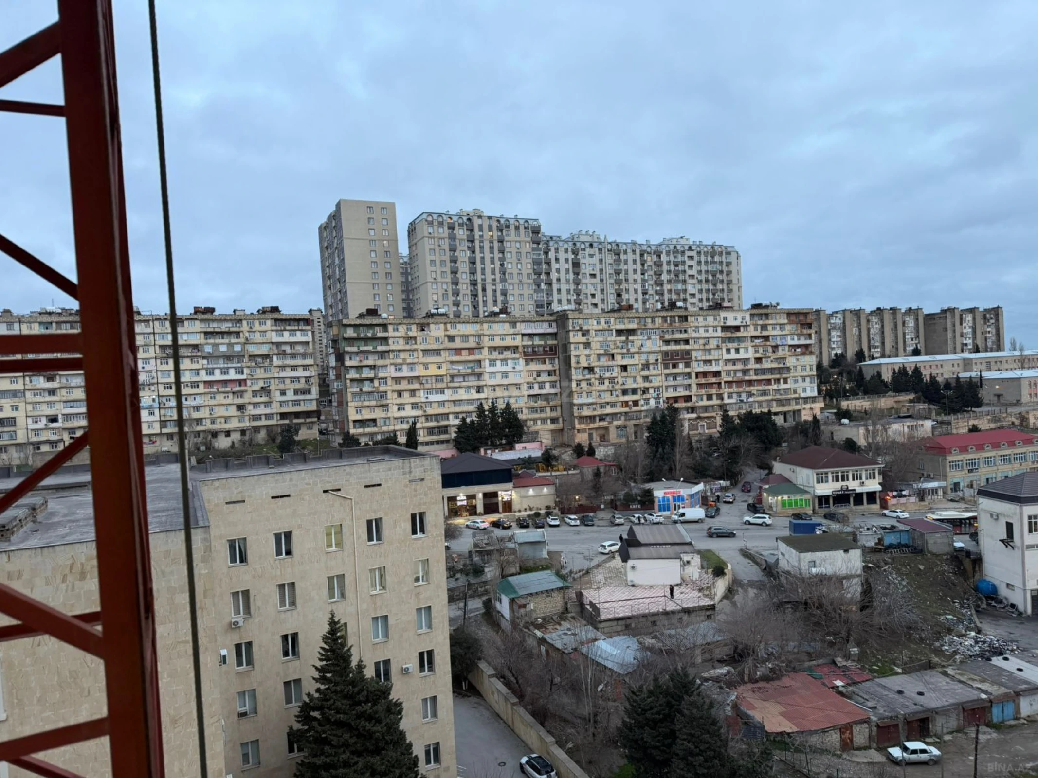 Satılır 3 otaqlı mənzil 79 m²