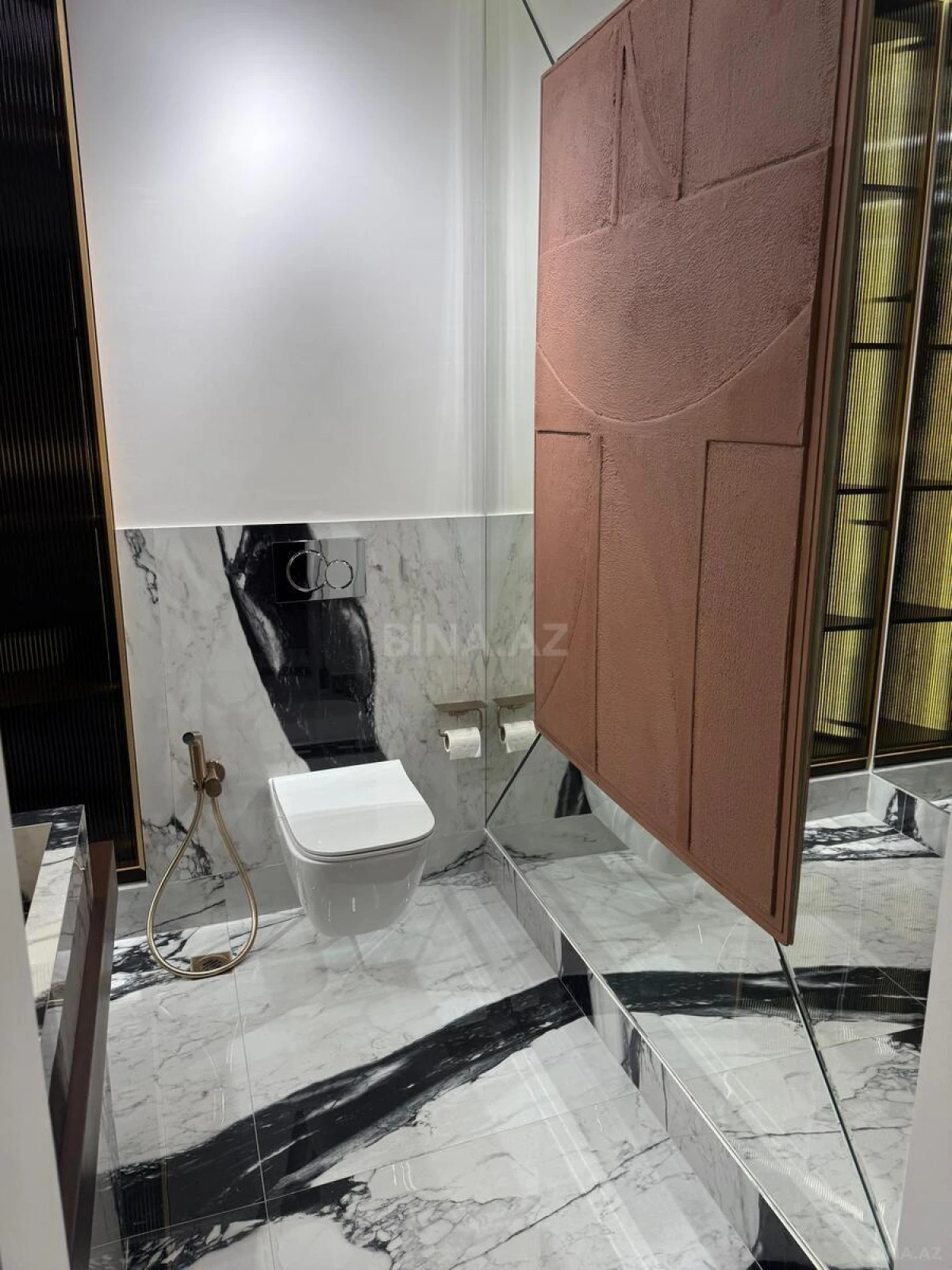 Kirayə verilir 2 otaqlı mənzil 97 m²