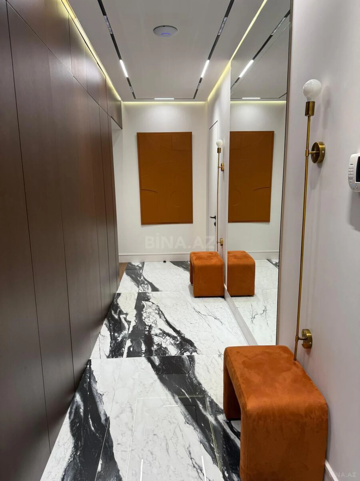 Kirayə verilir 2 otaqlı mənzil 97 m²