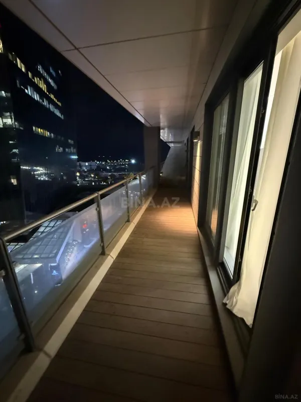 Kirayə verilir 2 otaqlı mənzil 97 m²