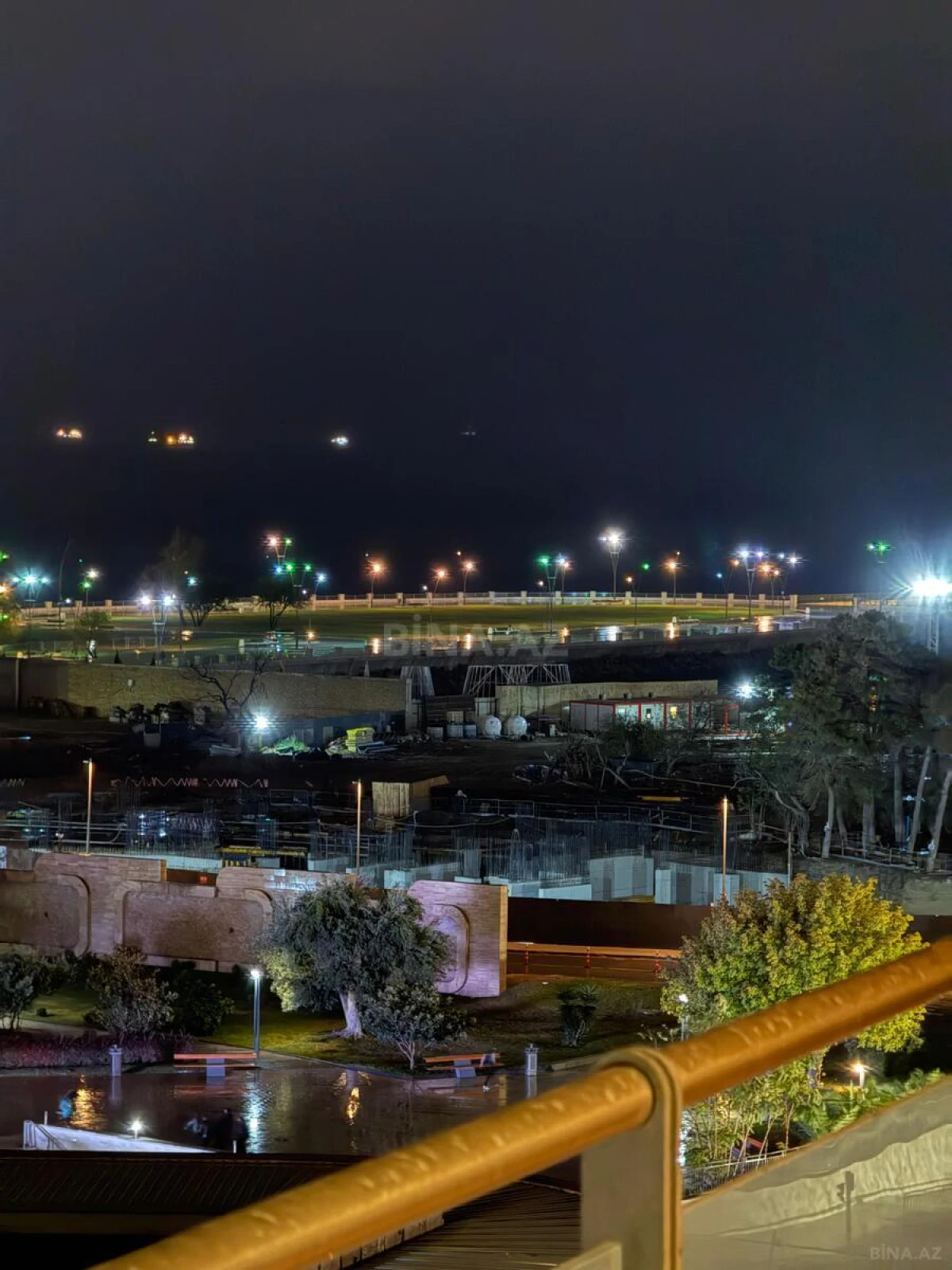 Kirayə verilir 2 otaqlı mənzil 97 m²