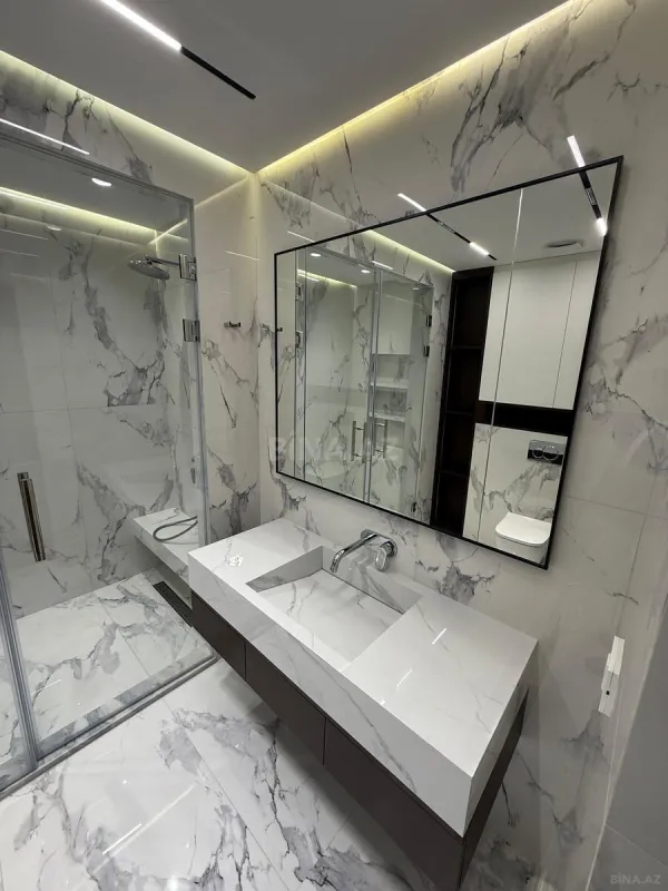 Kirayə verilir 2 otaqlı mənzil 97 m²