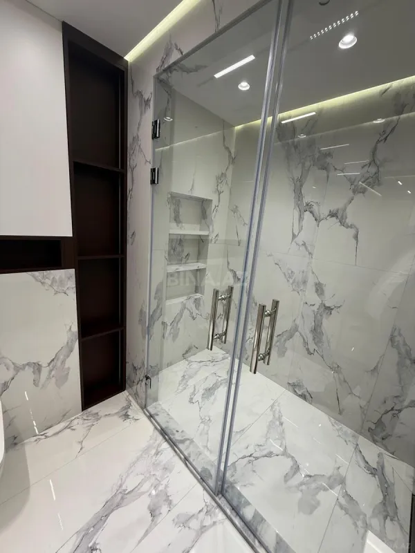 Kirayə verilir 2 otaqlı mənzil 97 m²