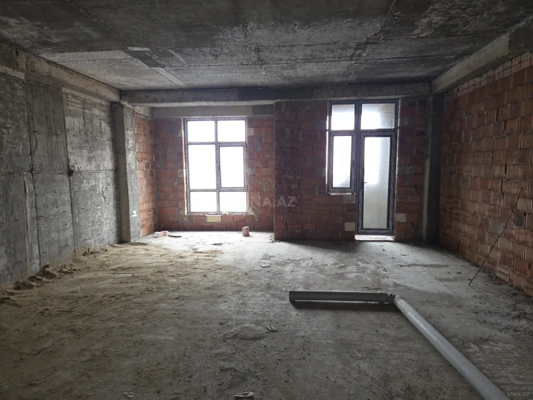 Satılır 3 otaqlı mənzil 127 m²