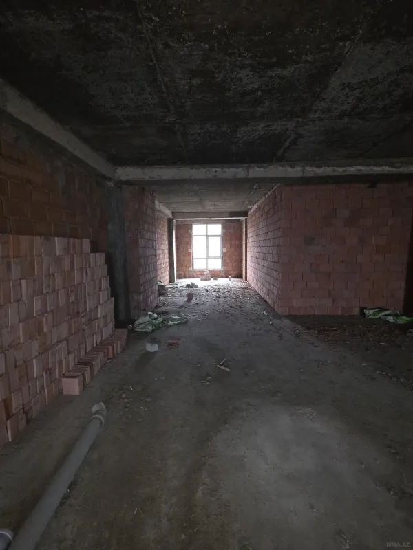 Satılır 3 otaqlı mənzil 127 m²