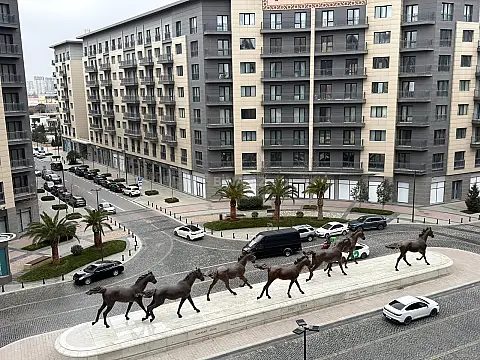 Satılır 5 otaqlı mənzil 256 m² — Bakı, Köhnə Günəşli 5 otaq 256.00 m²