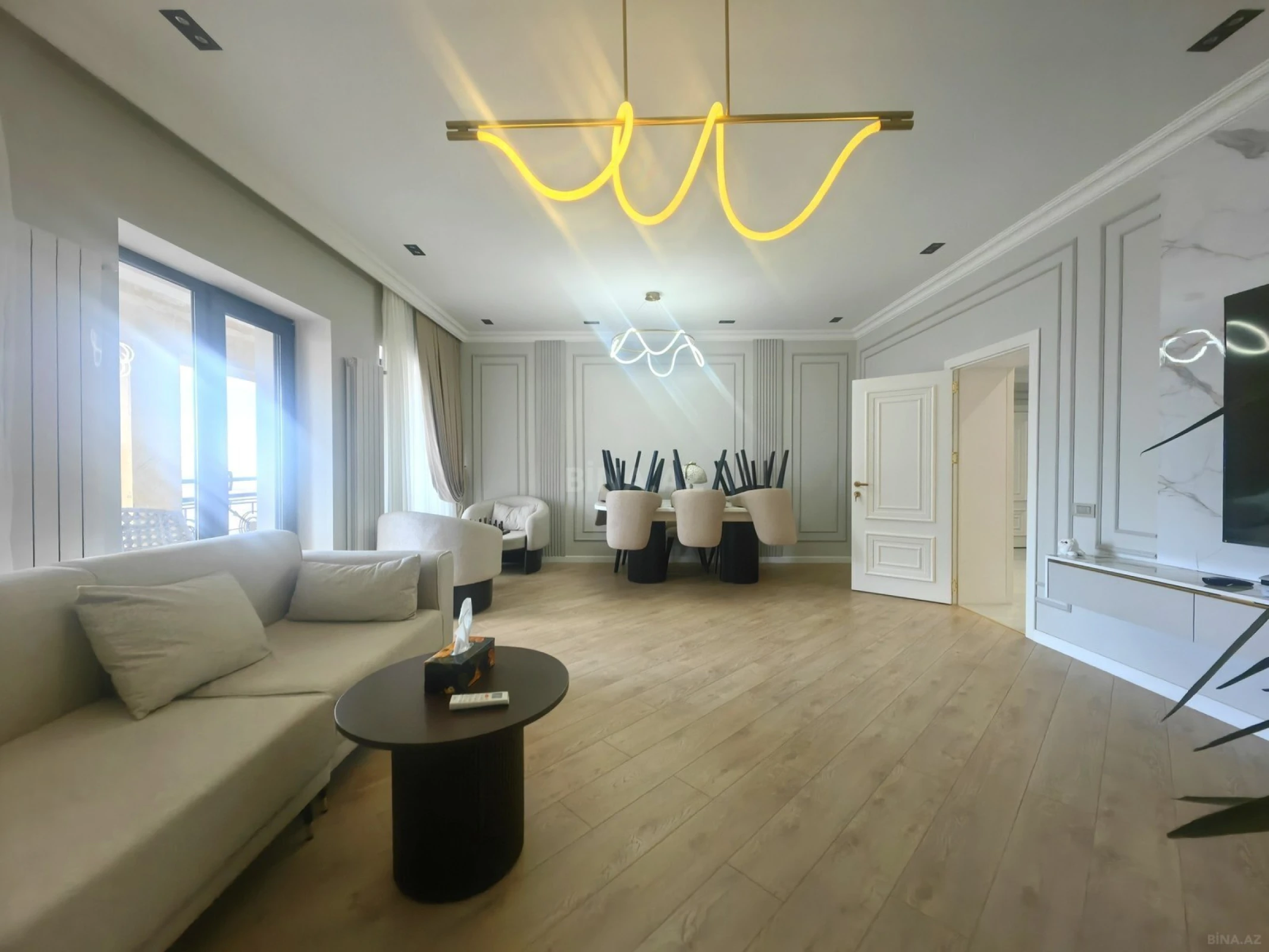 Satılır 3 otaqlı mənzil 117 m²