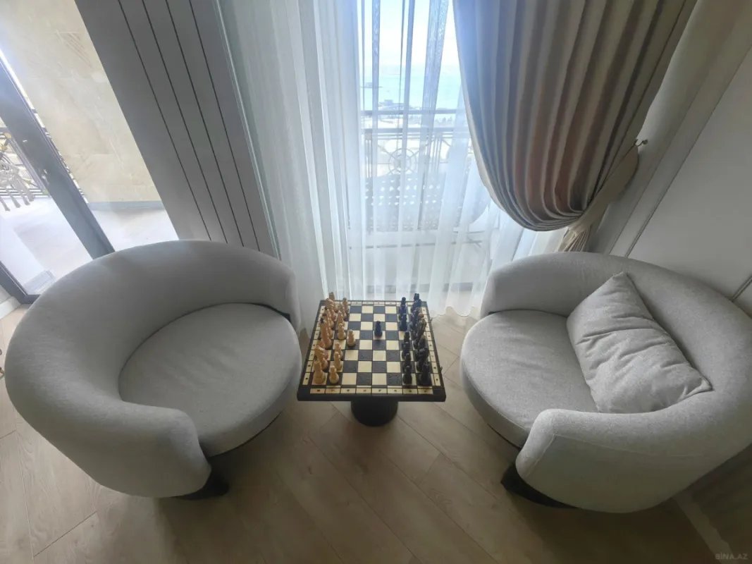 Satılır 3 otaqlı mənzil 117 m²