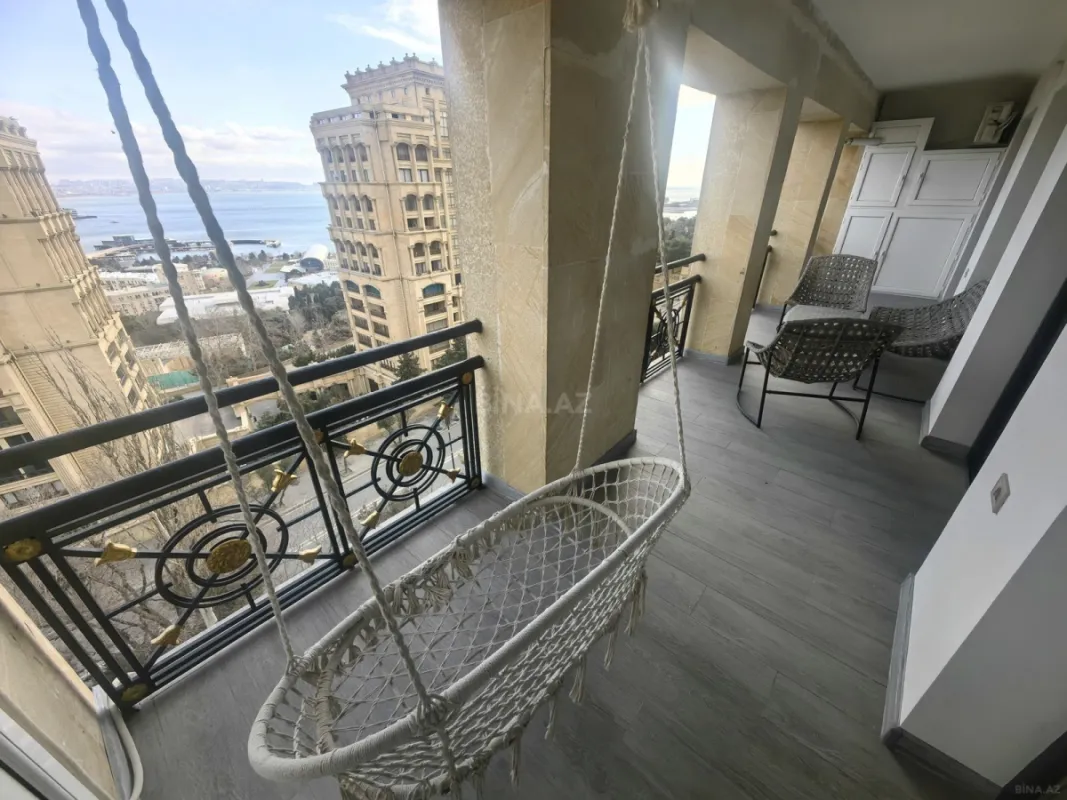 Satılır 3 otaqlı mənzil 117 m²