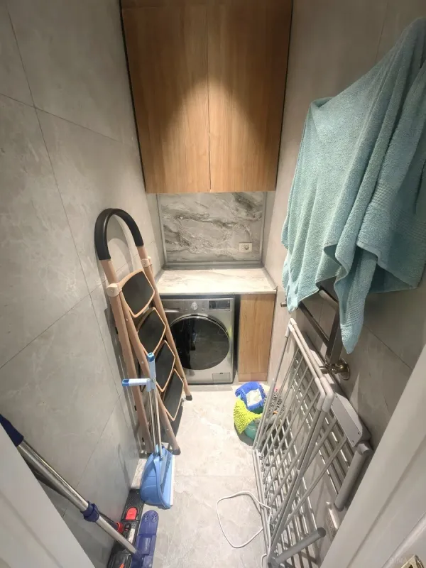 Satılır 3 otaqlı mənzil 117 m²